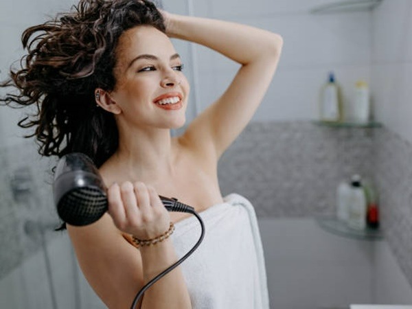 Tips Menata Rambut Agar Tetap Rapi Tanpa Terlihat Berlebihan